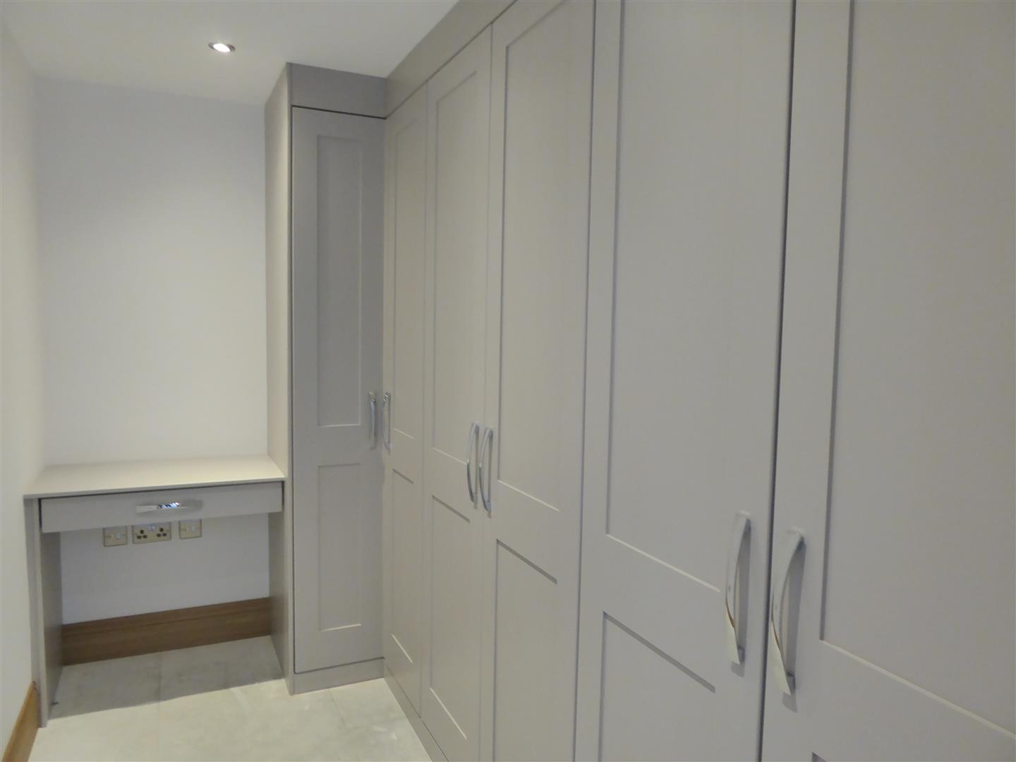 DRESSING ROOM